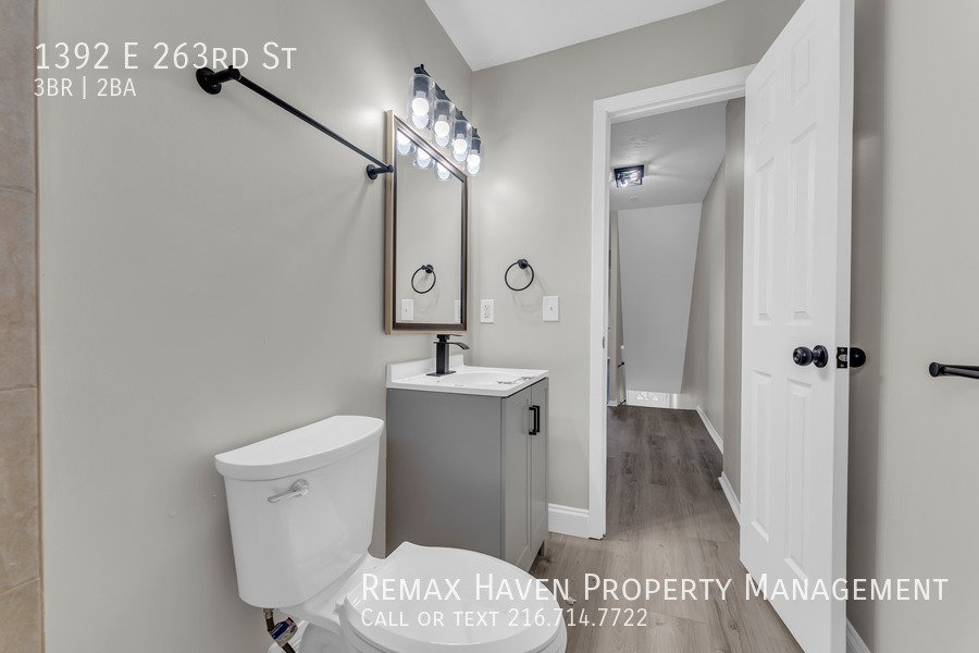 1392 E 263rd St, Euclid - Spacious 3-bed 1.5-bath single-family home! property image