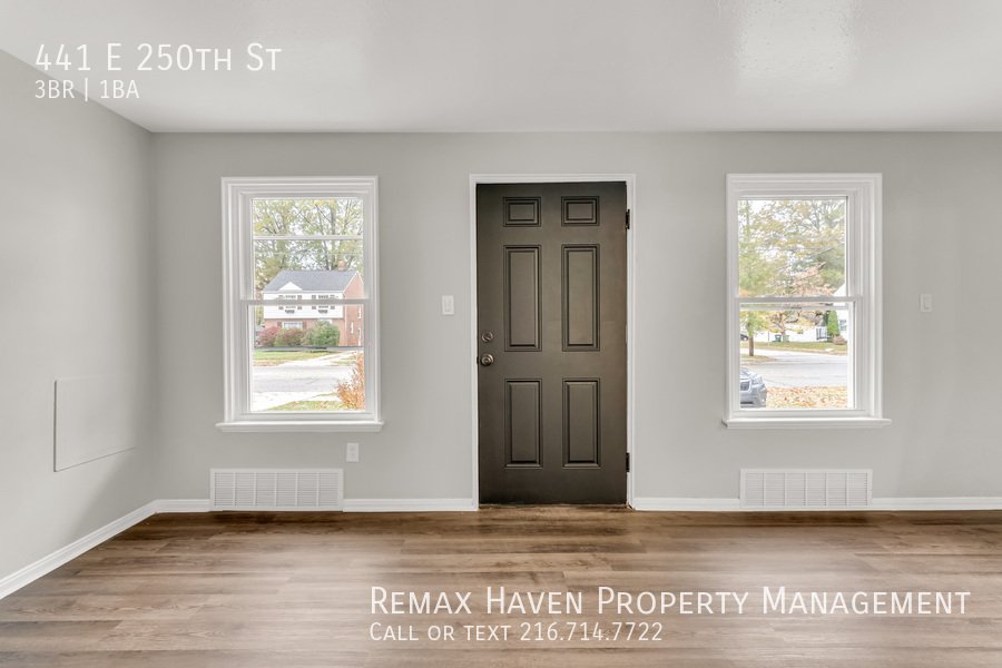 441 E 250th St, Euclid - Spacious 3-bed 1-bath single-family home! property image