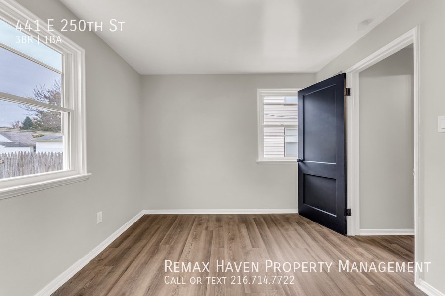 441 E 250th St, Euclid - Spacious 3-bed 1-bath single-family home! property image