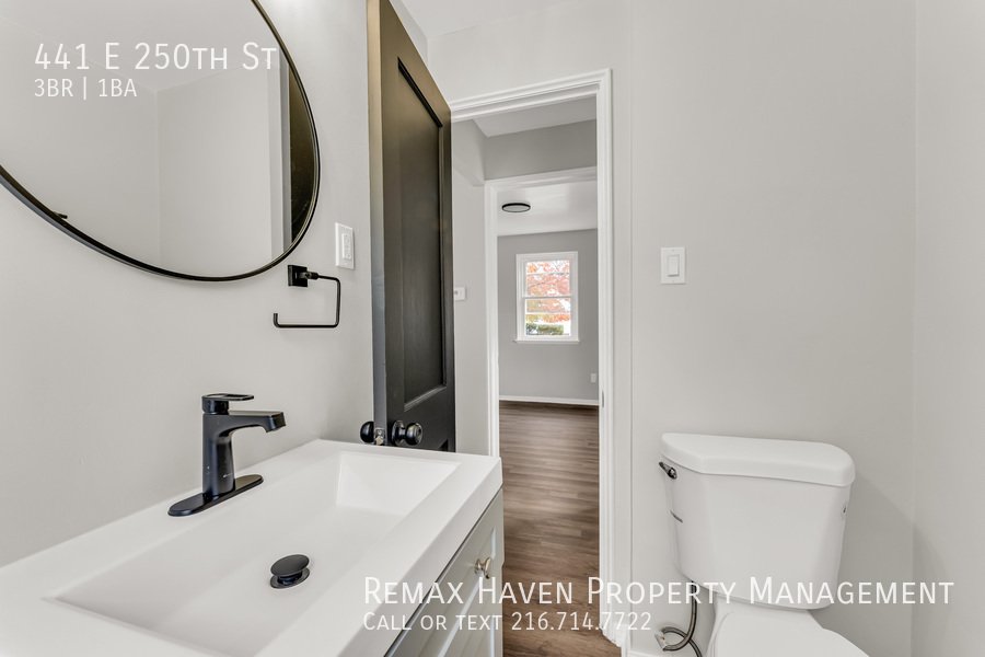 441 E 250th St, Euclid - Spacious 3-bed 1-bath single-family home! property image