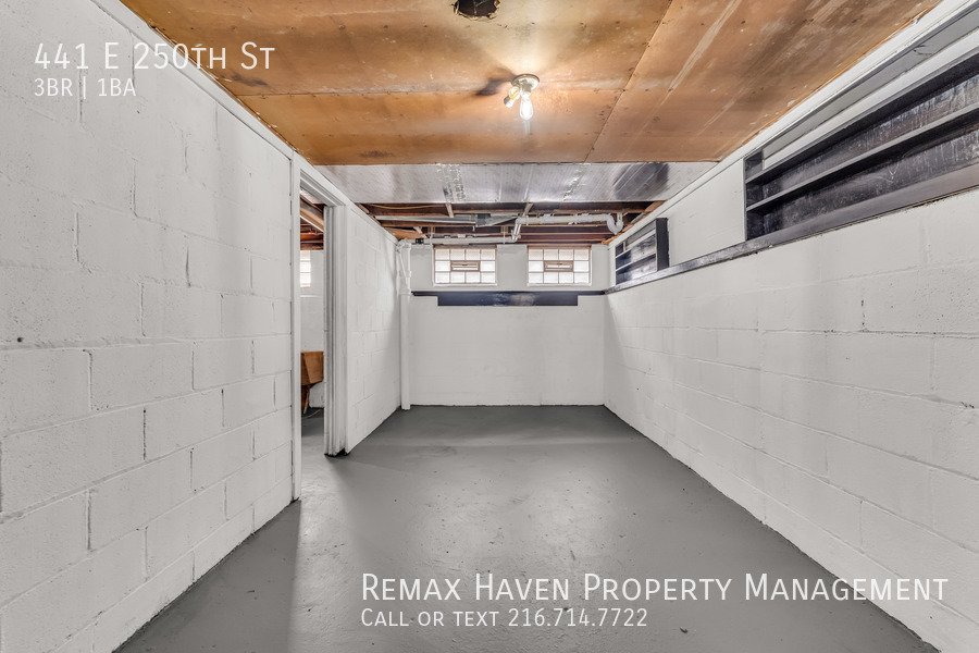 441 E 250th St, Euclid - Spacious 3-bed 1-bath single-family home! property image