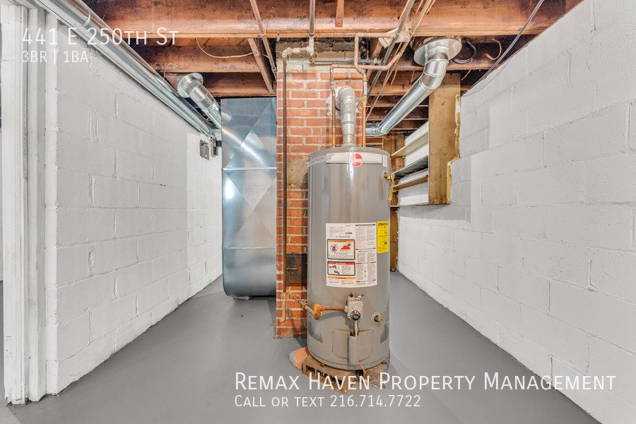 441 E 250th St, Euclid - Spacious 3-bed 1-bath single-family home! property image