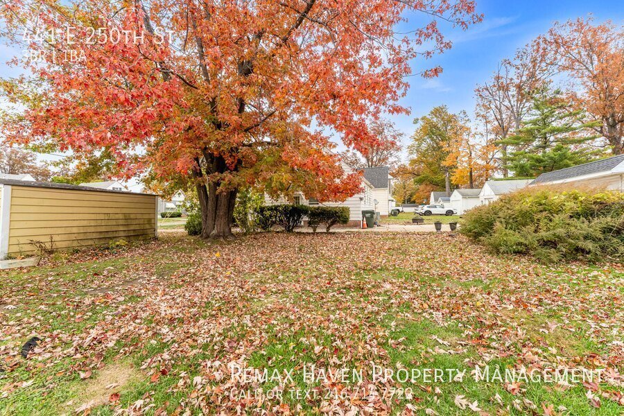 441 E 250th St, Euclid - Spacious 3-bed 1-bath single-family home! property image