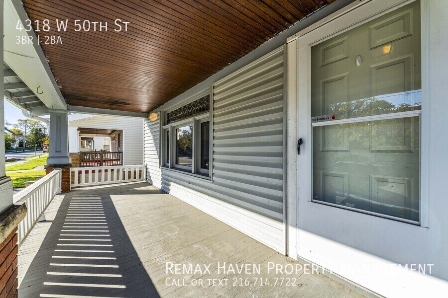 4318 W 50th St, Cleveland - Spacious 3-bed 1.5-bath single-family home property image