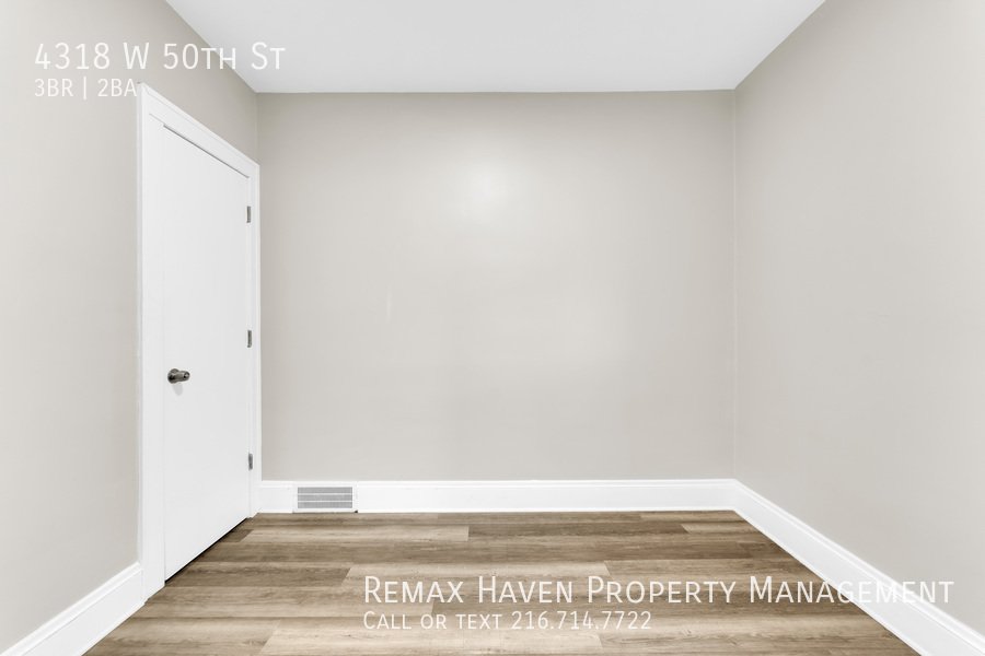 4318 W 50th St, Cleveland - Spacious 3-bed 1.5-bath single-family home property image