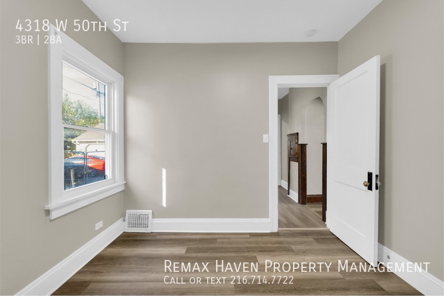 4318 W 50th St, Cleveland - Spacious 3-bed 1.5-bath single-family home property image