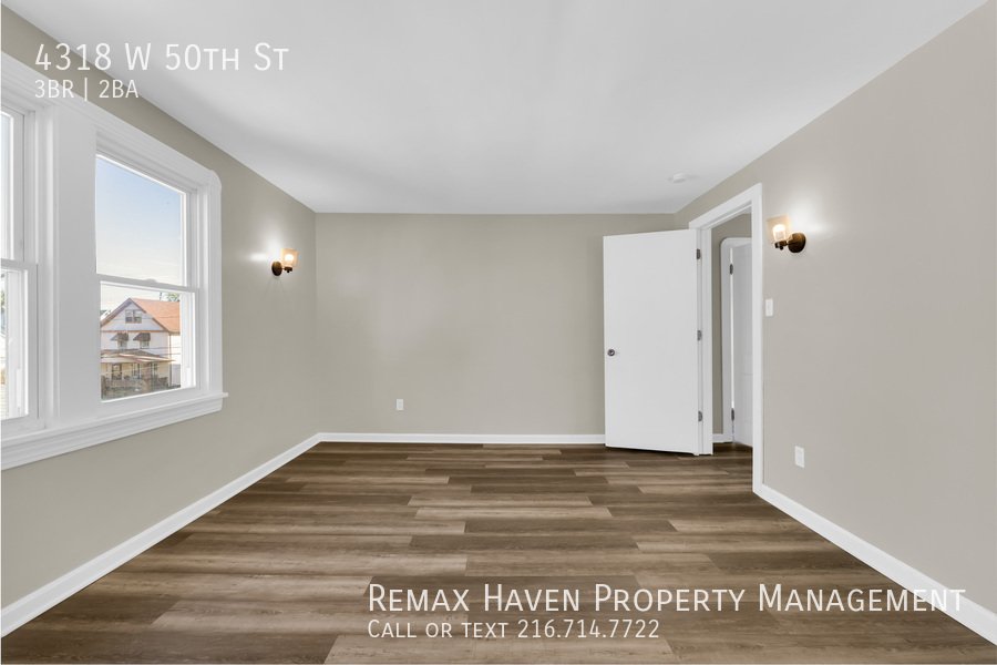 4318 W 50th St, Cleveland - Spacious 3-bed 1.5-bath single-family home property image