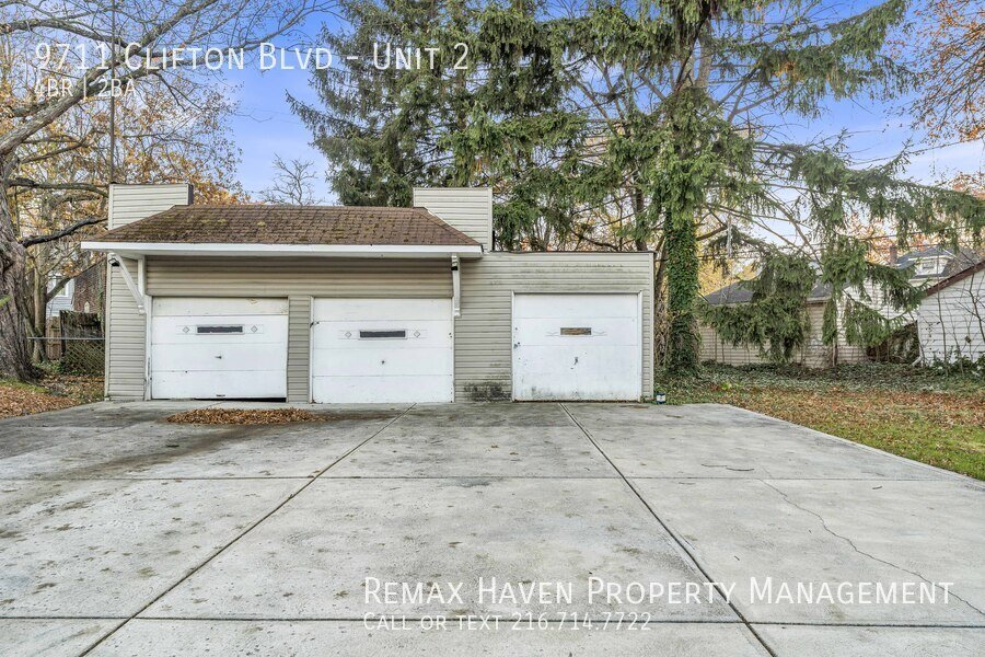 9711 Clifton Blvd | Unit 2, Cleveland - Spacious 4-bed 1.5-bath multi- property image