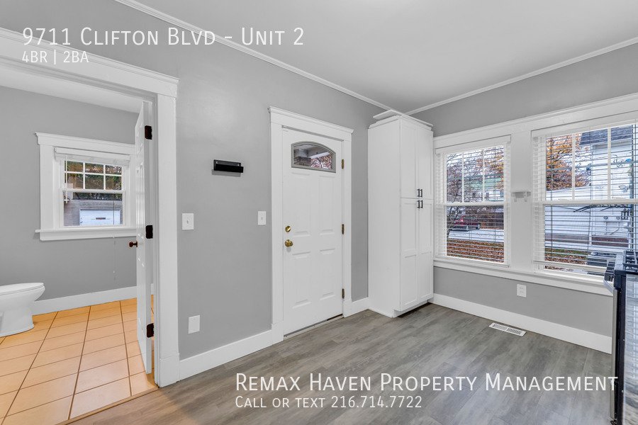 9711 Clifton Blvd | Unit 2, Cleveland - Spacious 4-bed 1.5-bath multi- property image