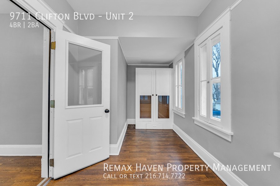 9711 Clifton Blvd | Unit 2, Cleveland - Spacious 4-bed 1.5-bath multi- property image