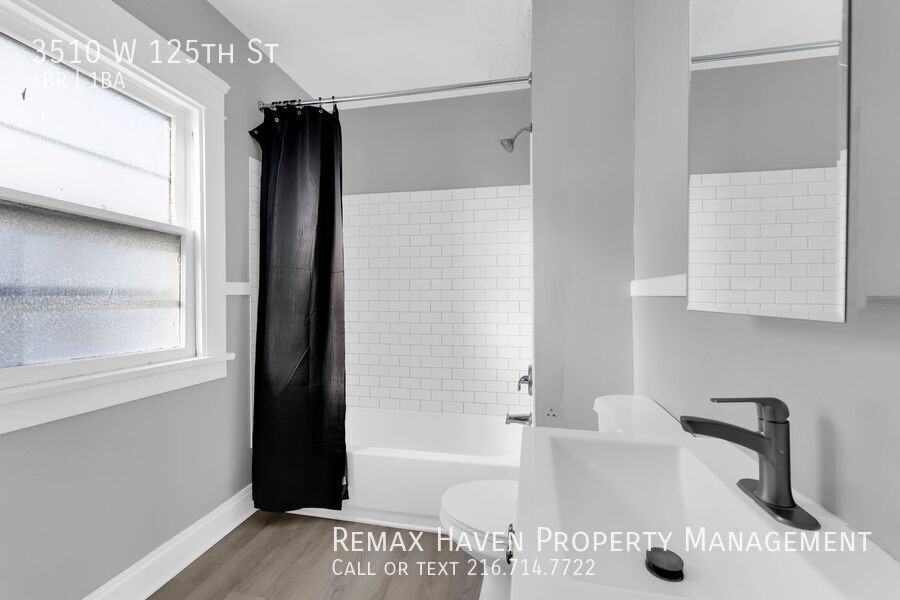 3510 W 125th St, Cleveland - Spacious 4-bed 1-bath single-family home! property image