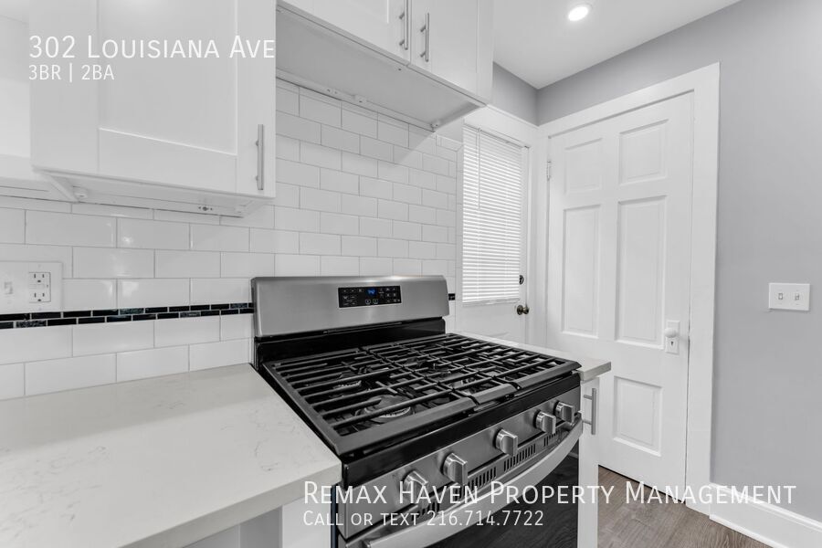 302 Louisiana Ave, Lorain - Spacious 3 bed 2 bath single family home! property image