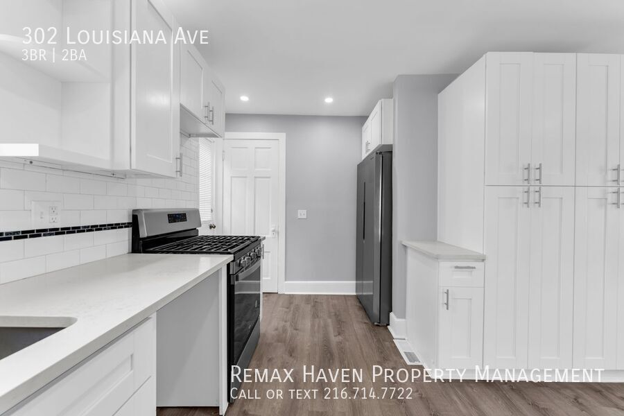 302 Louisiana Ave, Lorain - Spacious 3 bed 2 bath single family home! property image