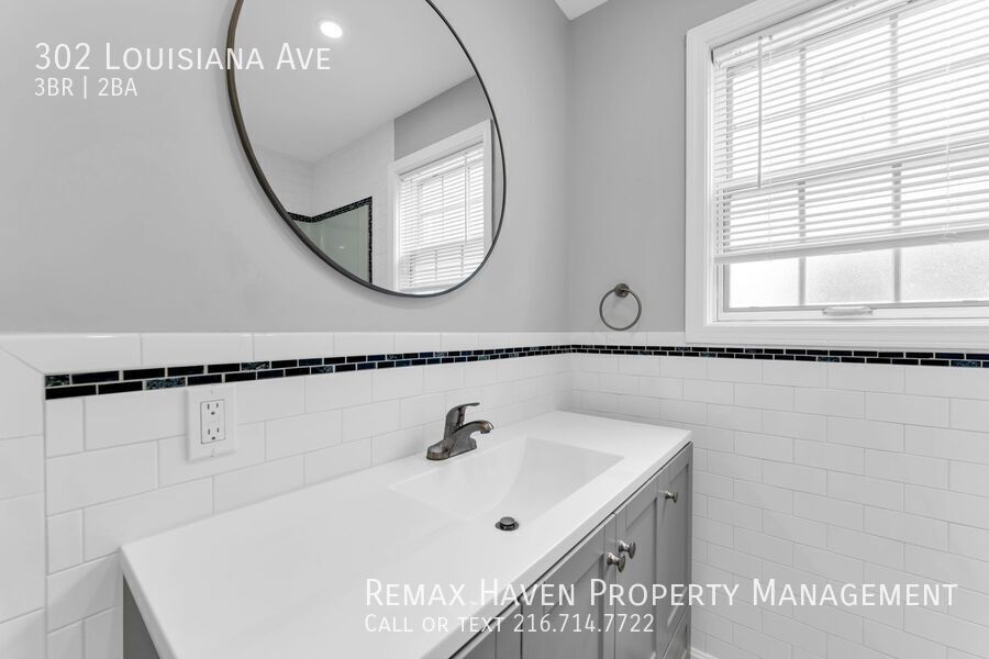 302 Louisiana Ave, Lorain - Spacious 3 bed 2 bath single family home! property image