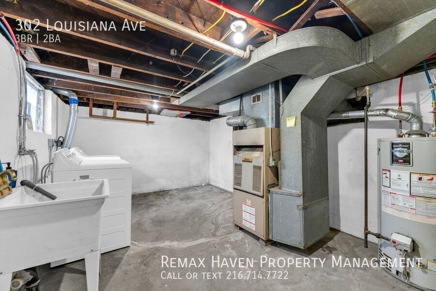 302 Louisiana Ave, Lorain - Spacious 3 bed 2 bath single family home! property image