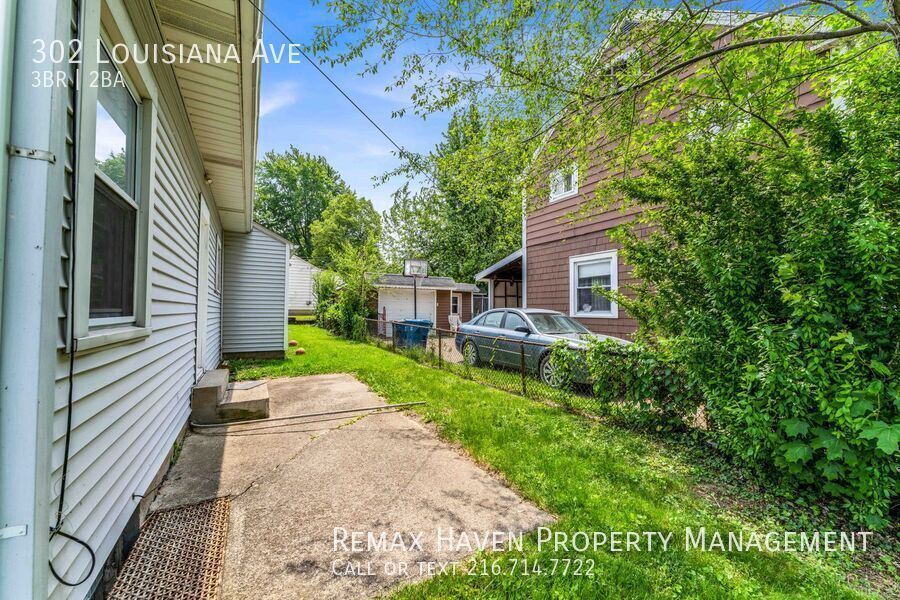 302 Louisiana Ave, Lorain - Spacious 3 bed 2 bath single family home! property image