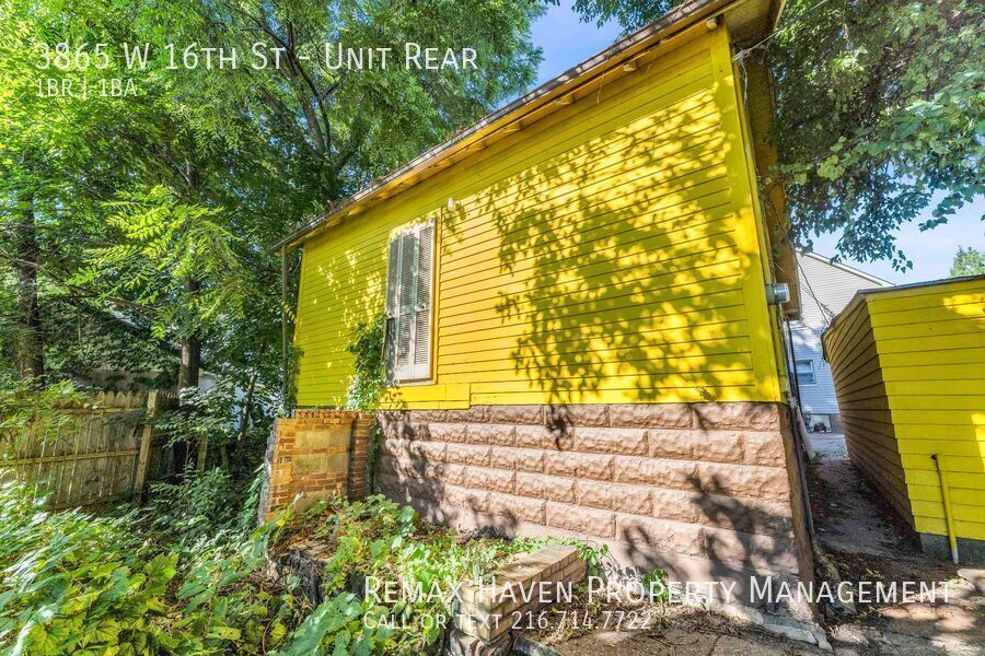 3865 W 16th St | Rear, Cleveland - Spacious 1-bed 1-bath multi-family home! property image