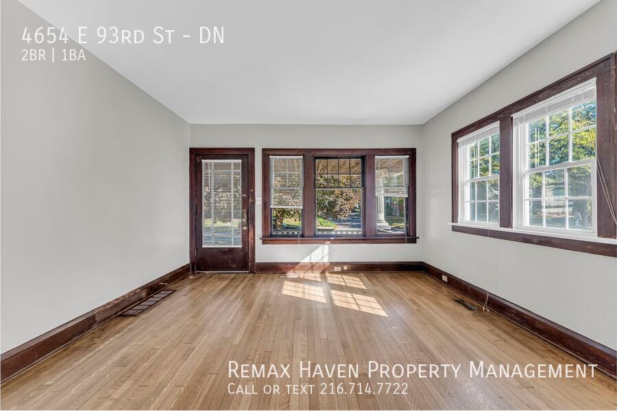 4654 E 93rd St | DN, Garfield Heights- Spacious 2-bed 1-bath multi-family home! property image