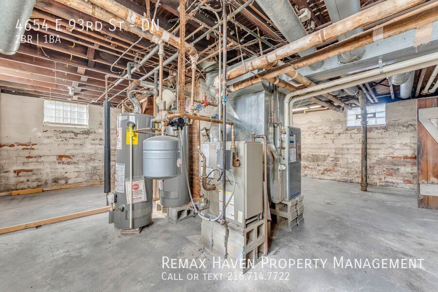 4654 E 93rd St | DN, Garfield Heights- Spacious 2-bed 1-bath multi-family home! property image