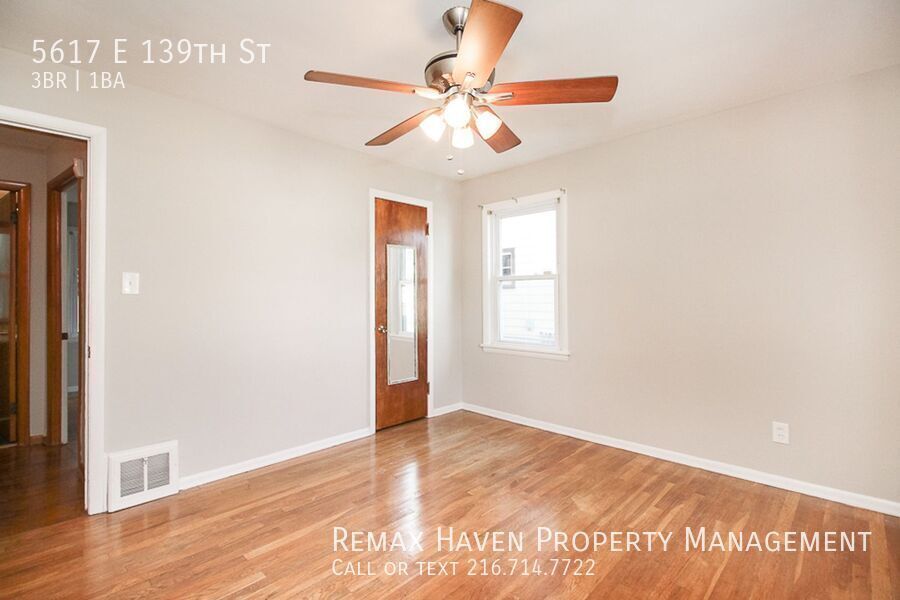 5617 E 139th St, Garfield Heights - Spacious 3-bed 1-bath single-family home! property image