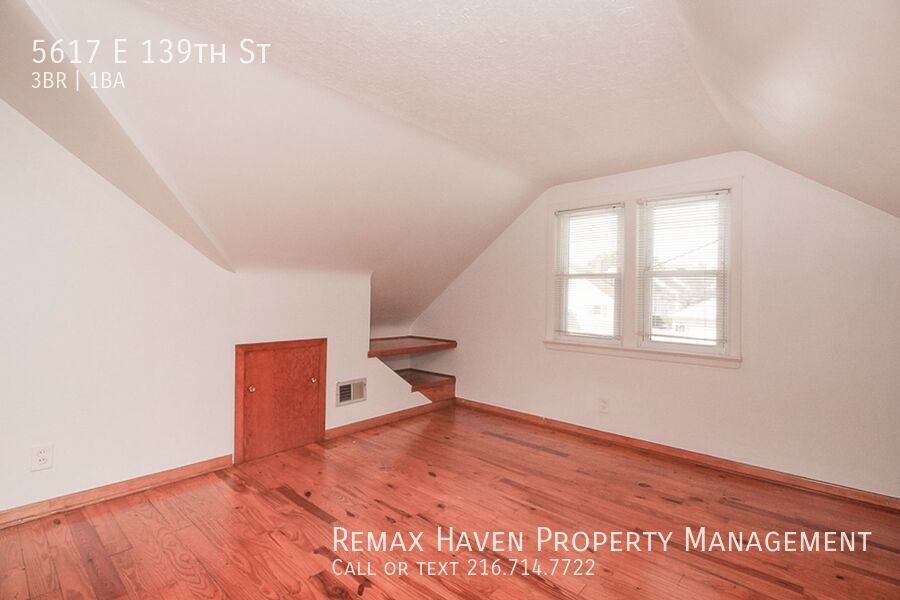 5617 E 139th St, Garfield Heights - Spacious 3-bed 1-bath single-family home! property image