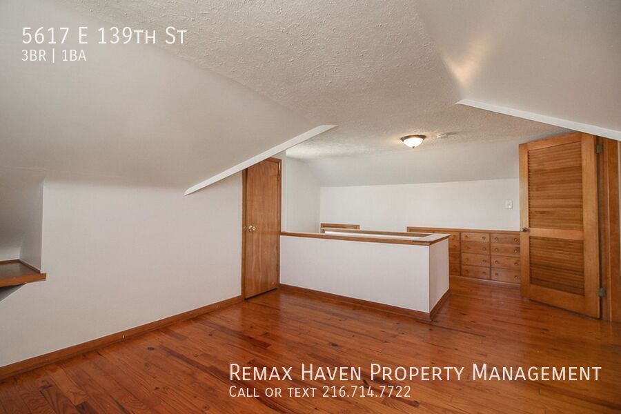 5617 E 139th St, Garfield Heights - Spacious 3-bed 1-bath single-family home! property image