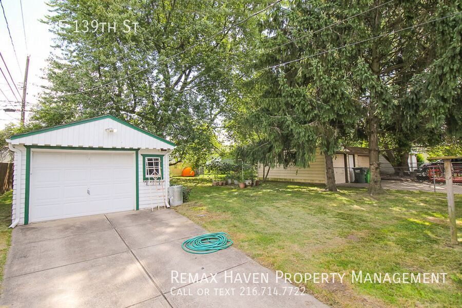 5617 E 139th St, Garfield Heights - Spacious 3-bed 1-bath single-family home! property image