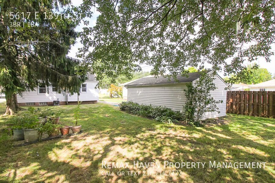 5617 E 139th St, Garfield Heights - Spacious 3-bed 1-bath single-family home! property image