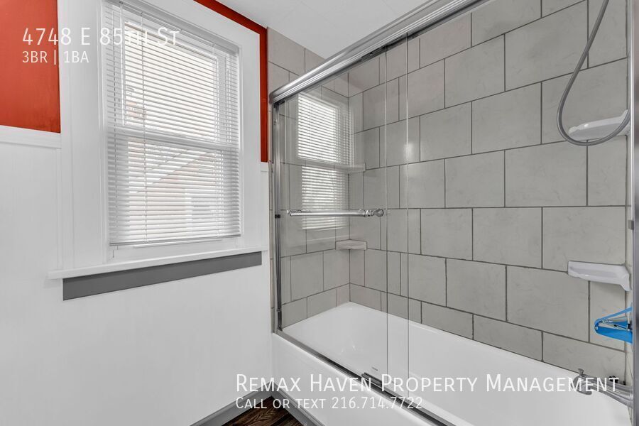 4748 E 85th St, Garfield Heights - Spacious 3-bed 1-bath single-family home! property image