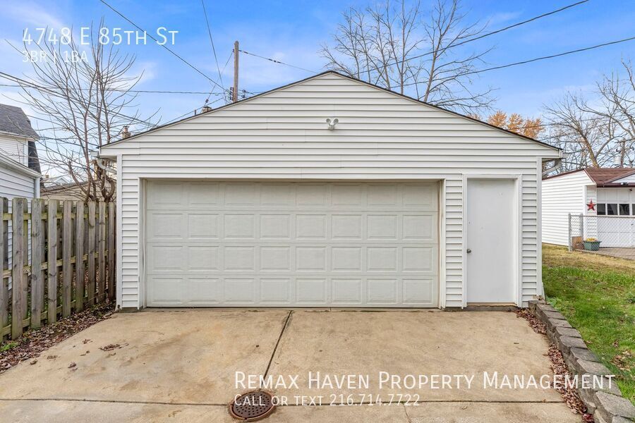 4748 E 85th St, Garfield Heights - Spacious 3-bed 1-bath single-family home! property image
