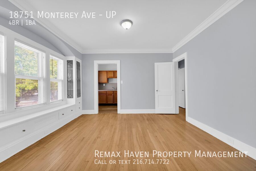 18751 Monterey Ave| UP, Euclid - Spacious 4-bed 1-bath multi-family home! property image
