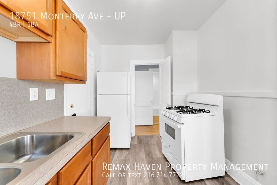 18751 Monterey Ave| UP, Euclid - Spacious 4-bed 1-bath multi-family home! property image