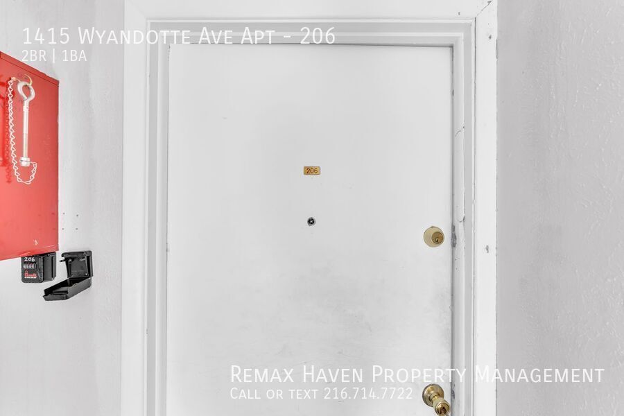 1415 Wyandotte Ave | #206, Lakewood - Spacious 2-bed 1-bath multi-family home! Heat Included! property image