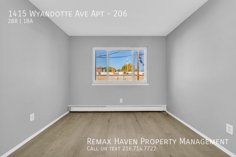 1415 Wyandotte Ave | #206, Lakewood - Spacious 2-bed 1-bath multi-family home! Heat Included! property image