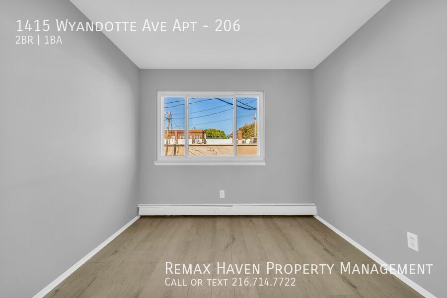 1415 Wyandotte Ave | #206, Lakewood - Spacious 2-bed 1-bath multi-family home! Heat Included! property image