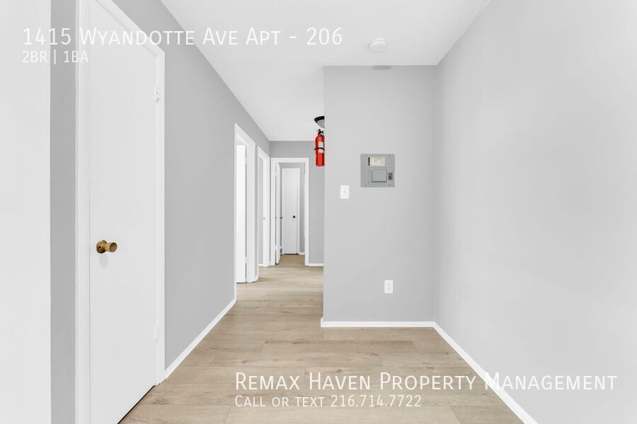 1415 Wyandotte Ave | #206, Lakewood - Spacious 2-bed 1-bath multi-family home! Heat Included! property image