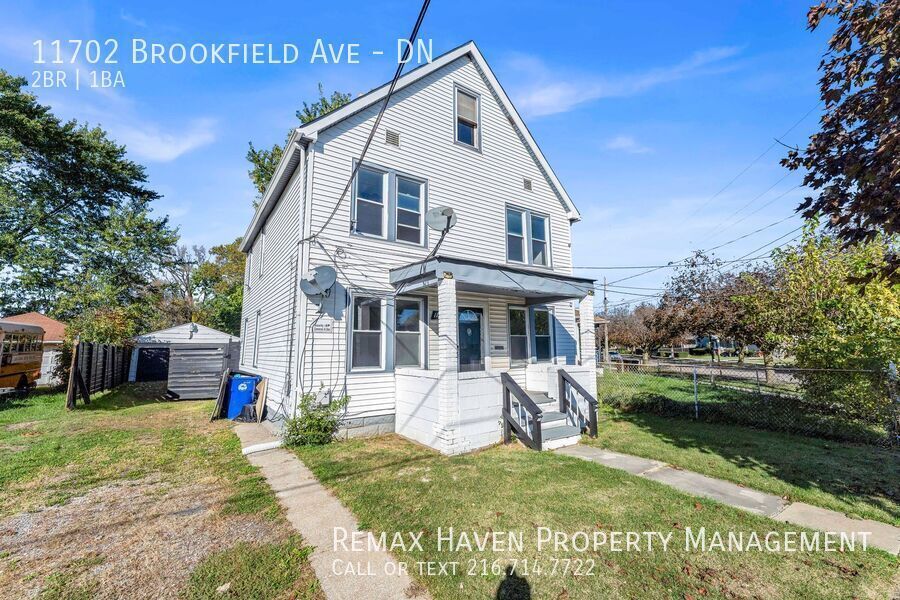 11702 Brookfield Ave | DN, Cleveland - Spacious 2-bed 1-bath multi-family home! property image