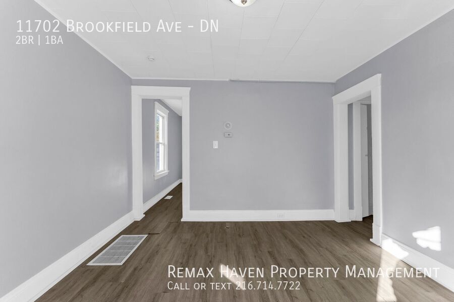 11702 Brookfield Ave | DN, Cleveland - Spacious 2-bed 1-bath multi-family home! property image