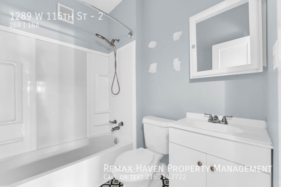 1289 W 115th St | Unit 2, Cleveland - Spacious 2-bed 1-bath multi-family home! property image