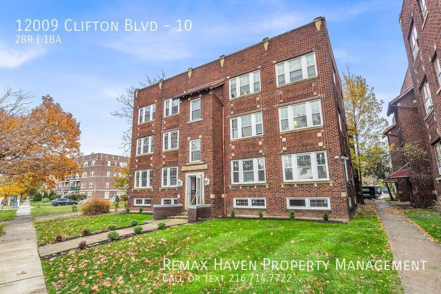 12009 Clifton Blvd | Apt#10, Lakewood - Spacious 2-bed 1-bath apartment! This rental comes with 1 de property image