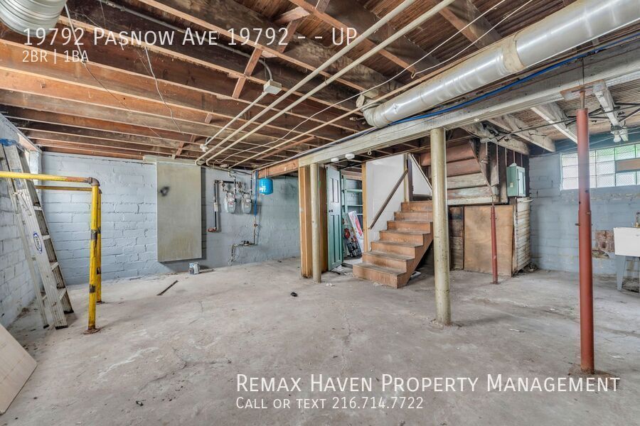 19792 Pasnow UP, Euclid - 2 bed 1 bath UP unit of this 2 family home! property image