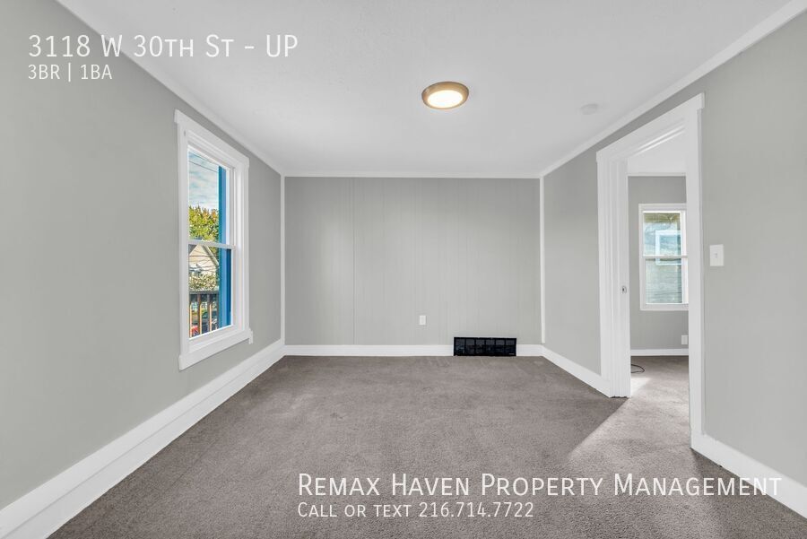 3118 W 30th St | UP, Cleveland - Spacious 3-bed 1-bath multi-family home! property image