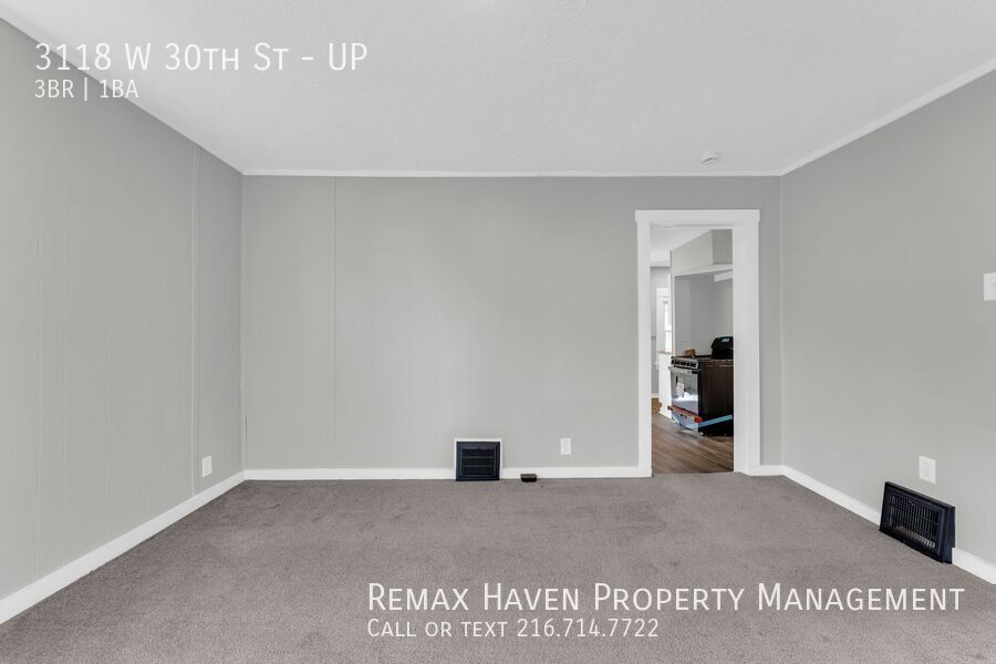 3118 W 30th St | UP, Cleveland - Spacious 3-bed 1-bath multi-family home! property image
