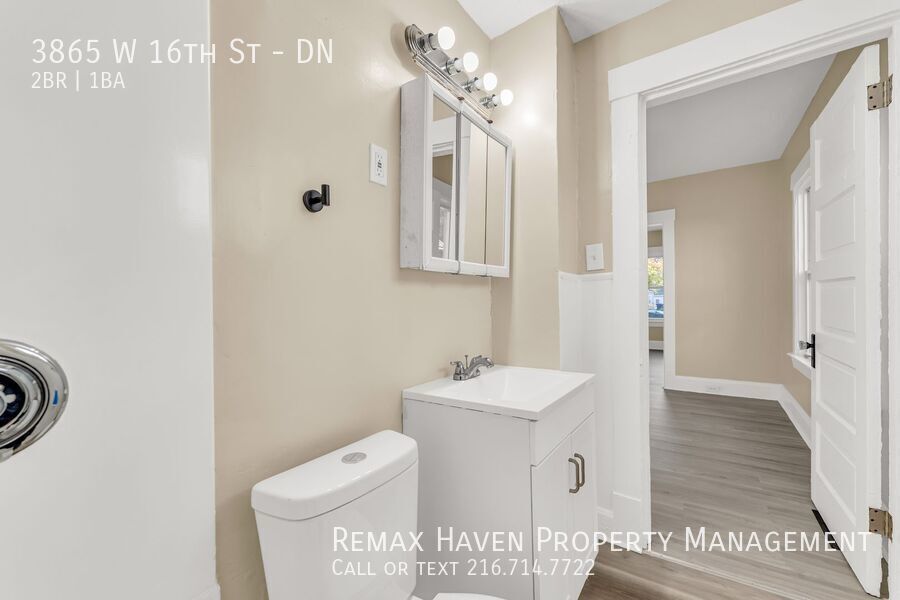 3865 W 16th St | DN, Cleveland - Spacious 2-bed 1-bath multi-family home! property image