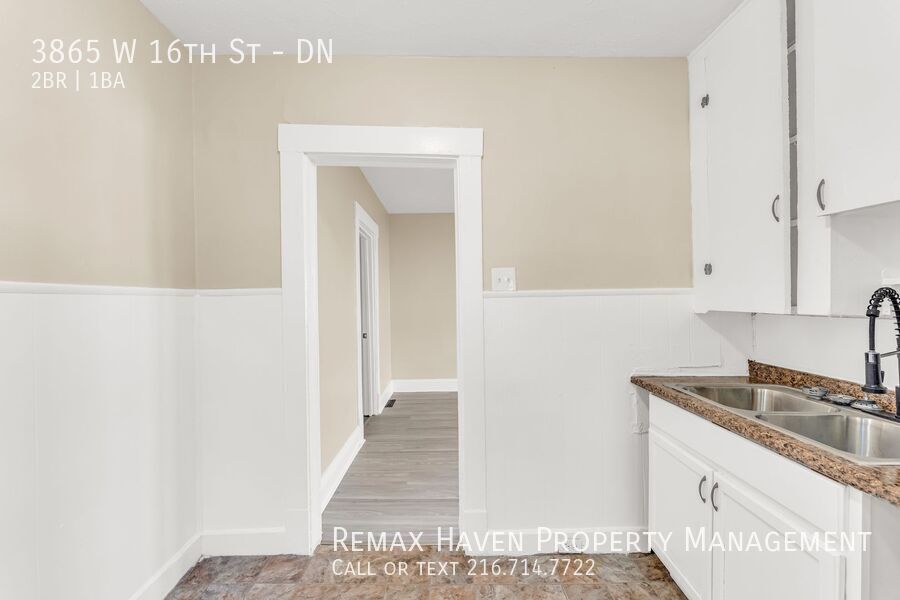 3865 W 16th St | DN, Cleveland - Spacious 2-bed 1-bath multi-family home! property image