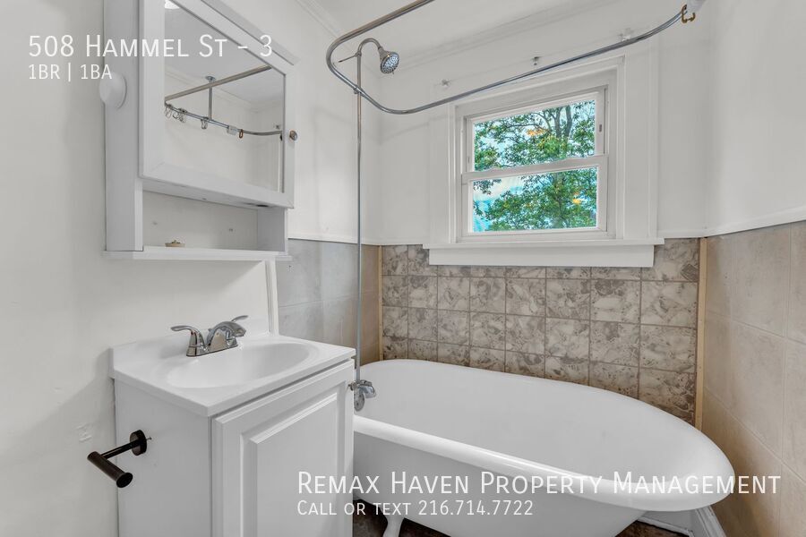 508 Hammel St | Unit 3, Akron - Spacious 1 bed 1 bath multi-family home! property image