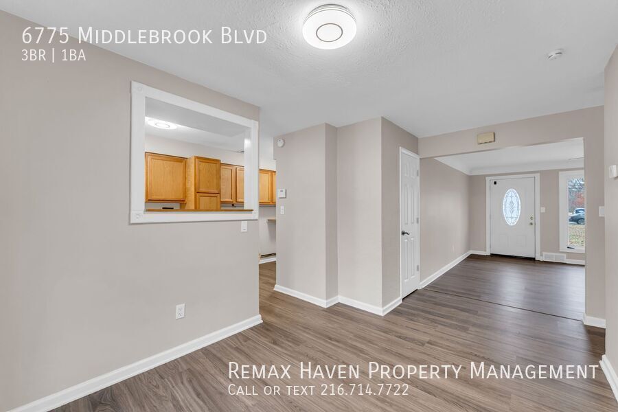 6775 Middlebrook Blvd, Middleburg Heights - Spacious 3-bed 1-bath single-family home! property image