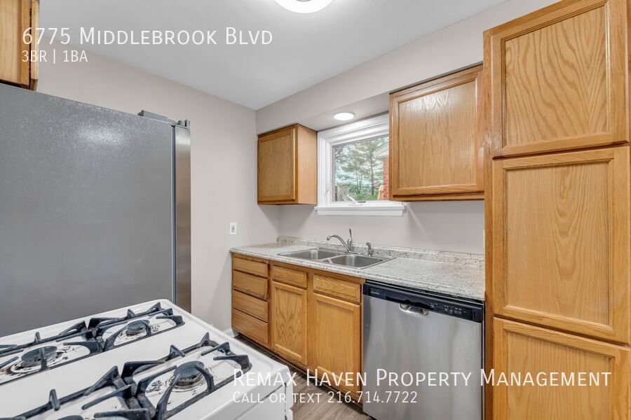 6775 Middlebrook Blvd, Middleburg Heights - Spacious 3-bed 1-bath single-family home! property image