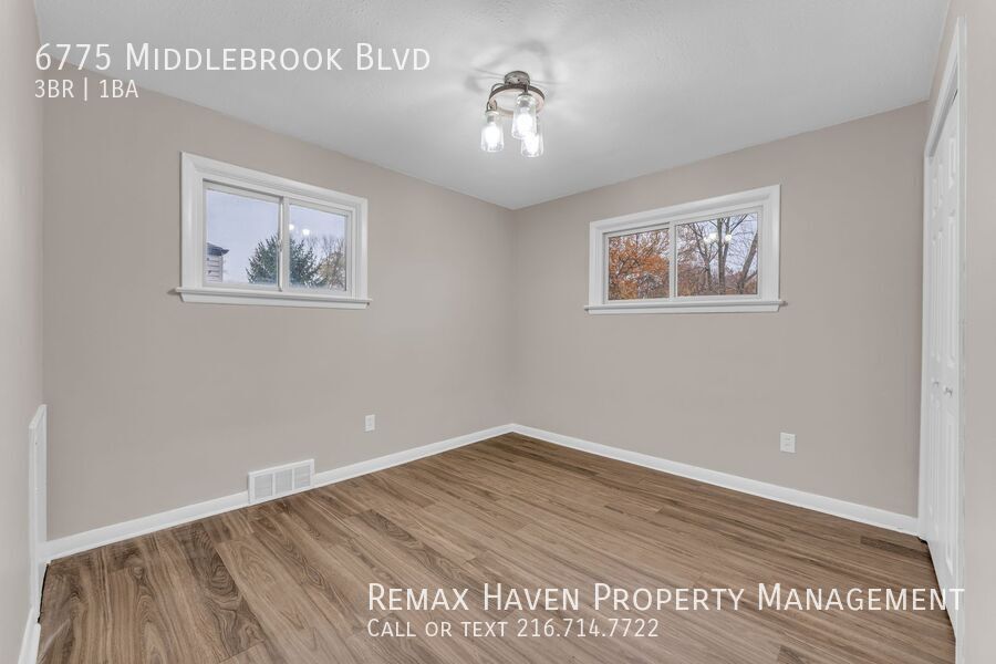 6775 Middlebrook Blvd, Middleburg Heights - Spacious 3-bed 1-bath single-family home! property image
