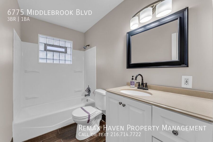 6775 Middlebrook Blvd, Middleburg Heights - Spacious 3-bed 1-bath single-family home! property image